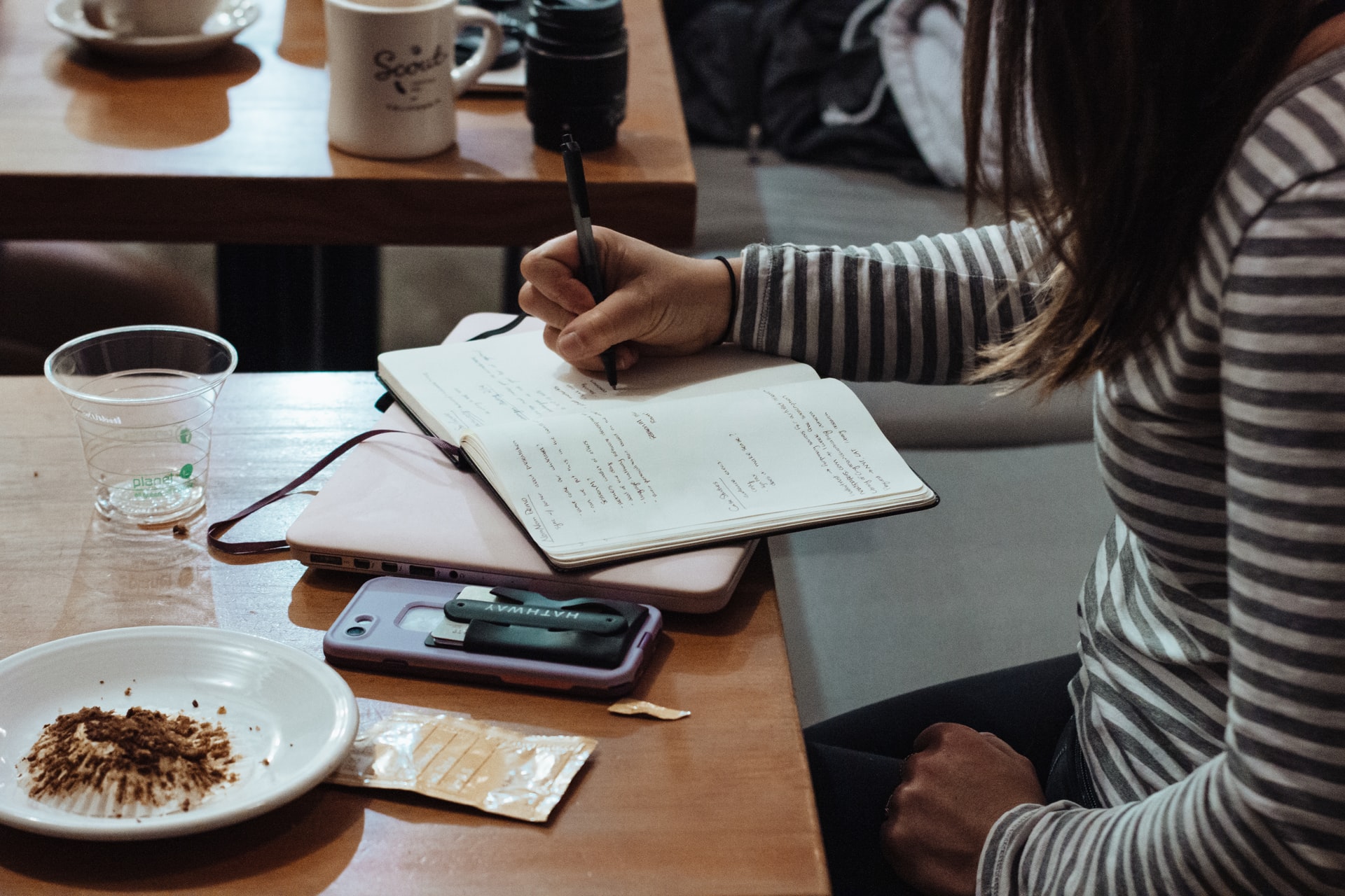 College Credit Cards – Building A Good Credit History At An Early Age